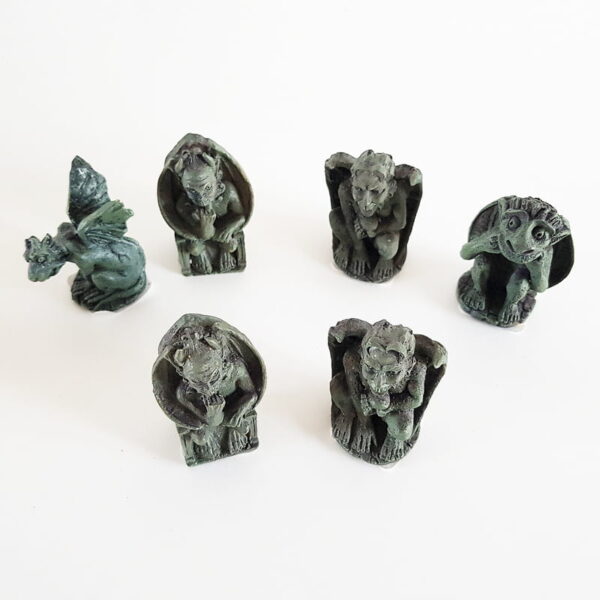 Set van 6 Gargoyle beeldjes